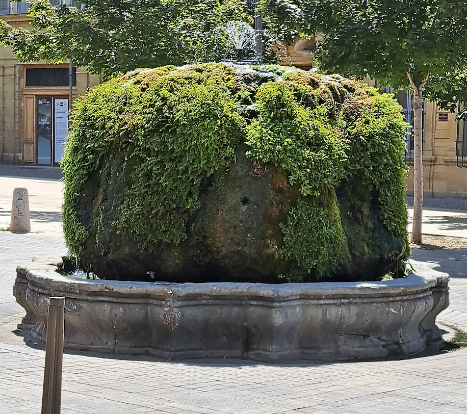picture of fountain